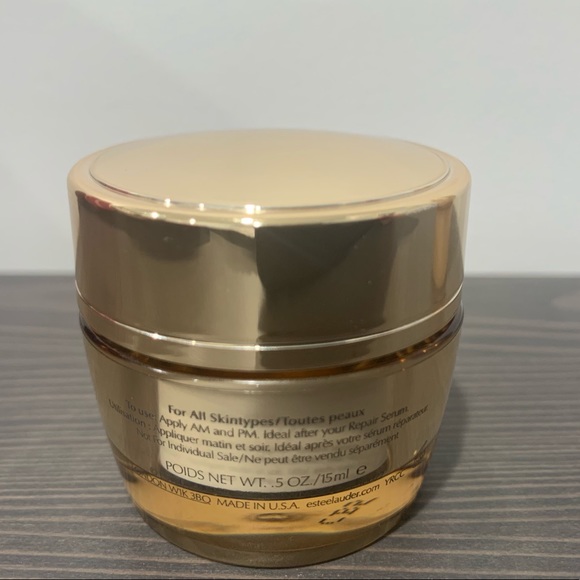 Estée Lauder Revitalizing Supreme Creme and Mask - Picture 3 of 5